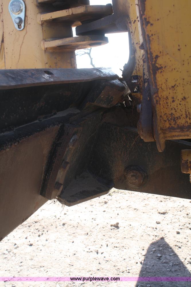 image for item F2747 Vermeer V8550A cable plow