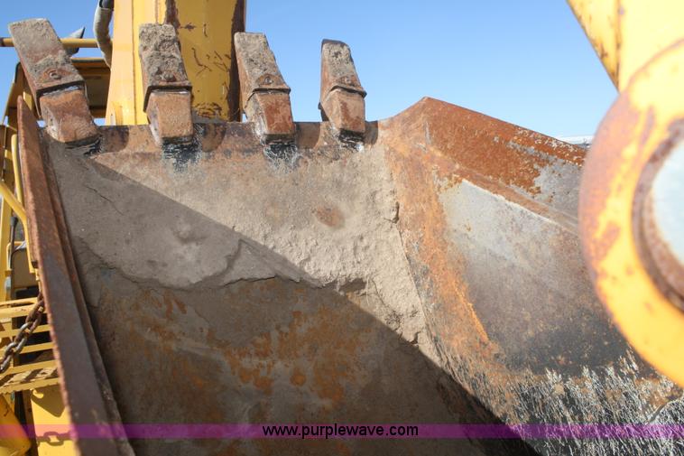 image for item F2747 Vermeer V8550A cable plow