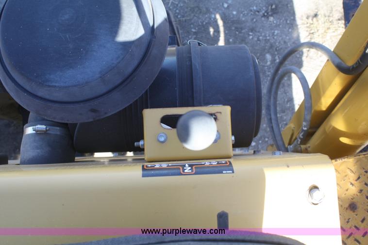 image for item F2747 Vermeer V8550A cable plow