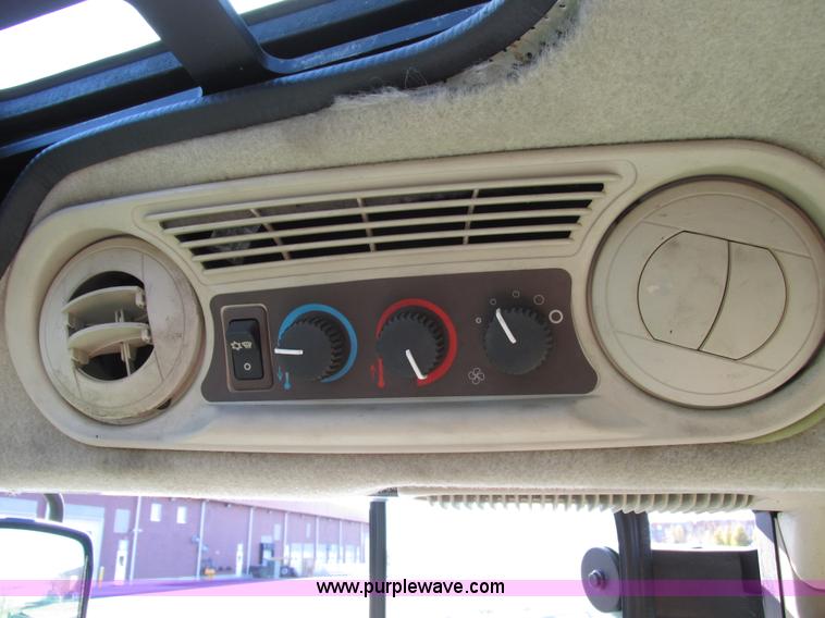 image for item F4013 2004 John Deere 3800  articulated telehandler