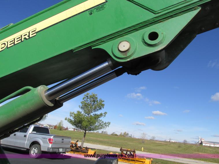 image for item F4013 2004 John Deere 3800  articulated telehandler