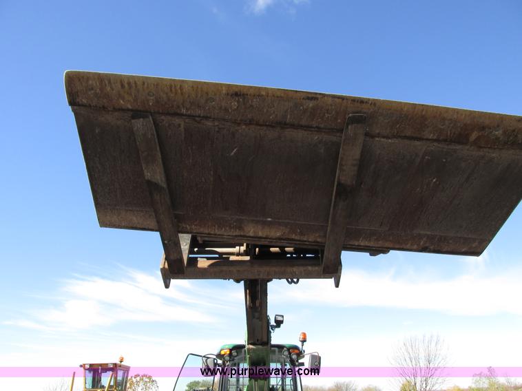 image for item F4013 2004 John Deere 3800  articulated telehandler