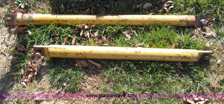 image for item F4016 1994 Champion 720A Series III articulated motor grader