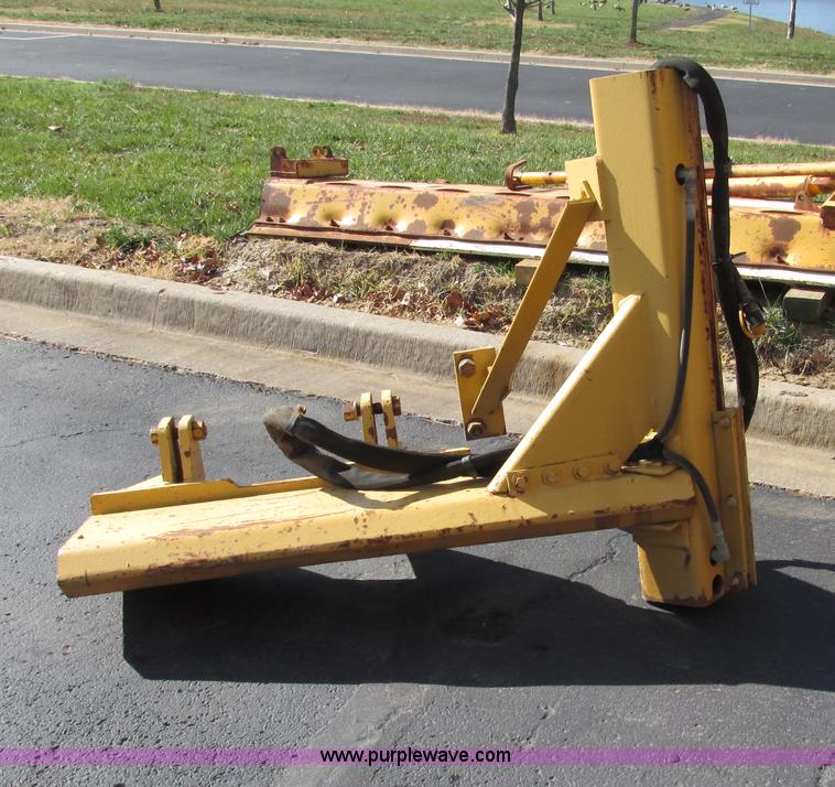 image for item F4016 1994 Champion 720A Series III articulated motor grader