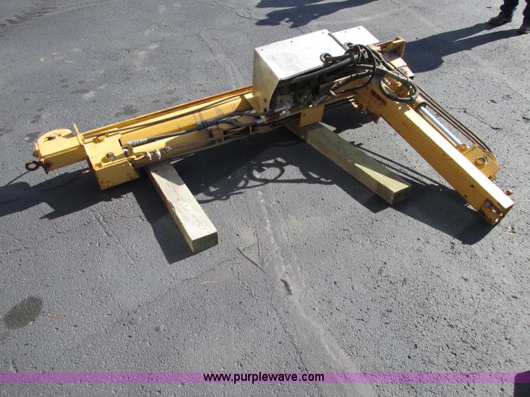 image for item F4016 1994 Champion 720A Series III articulated motor grader