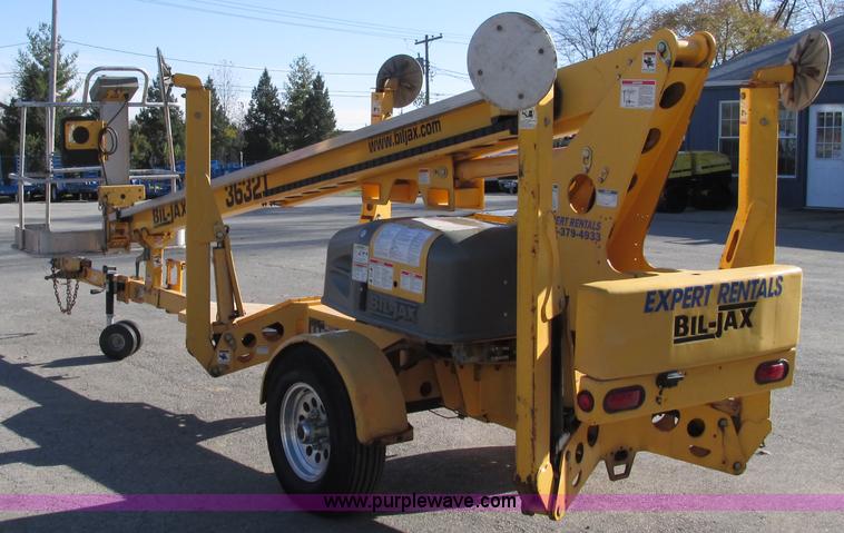 image for item F4029 2007 Bil-jax 3632T pull behind man lift