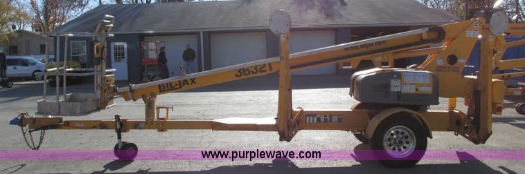 image for item F4029 2007 Bil-jax 3632T pull behind man lift