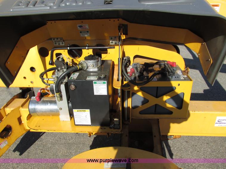 image for item F4029 2007 Bil-jax 3632T pull behind man lift