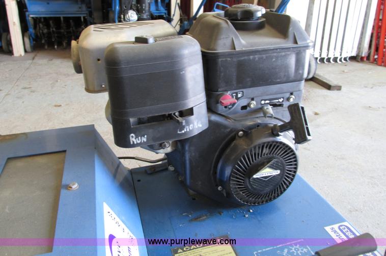 image for item F4032 Blue Bird 22" seeder