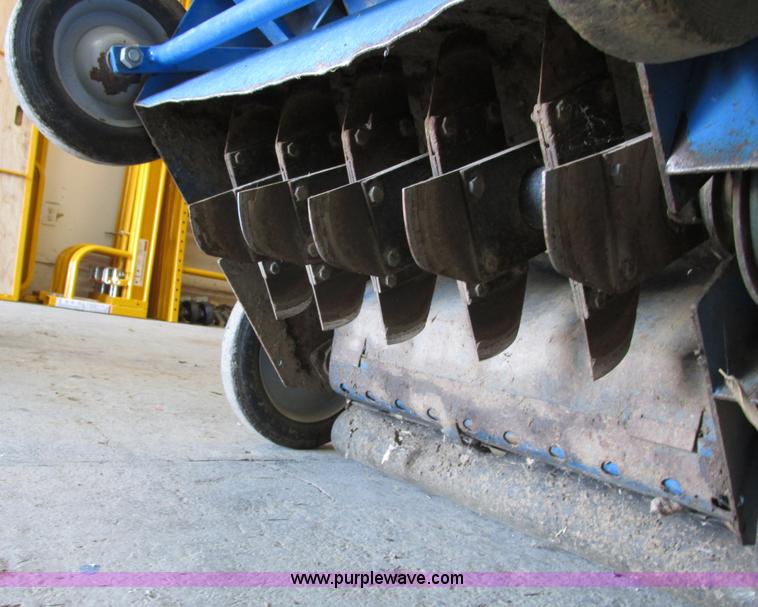 image for item F4032 Blue Bird 22" seeder