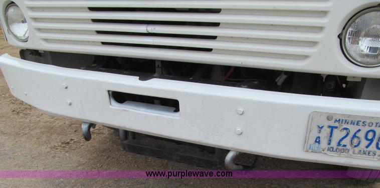 image for item F5552 2003 Sterling SC8000 sweeper/vacuum truck