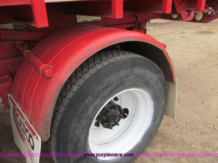 image for item F5552 2003 Sterling SC8000 sweeper/vacuum truck