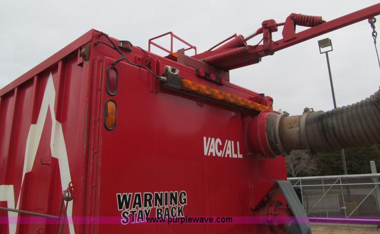 image for item F5552 2003 Sterling SC8000 sweeper/vacuum truck