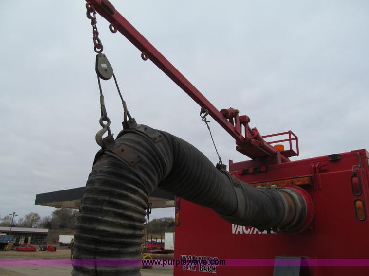 image for item F5552 2003 Sterling SC8000 sweeper/vacuum truck