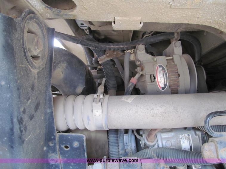 image for item F5552 2003 Sterling SC8000 sweeper/vacuum truck