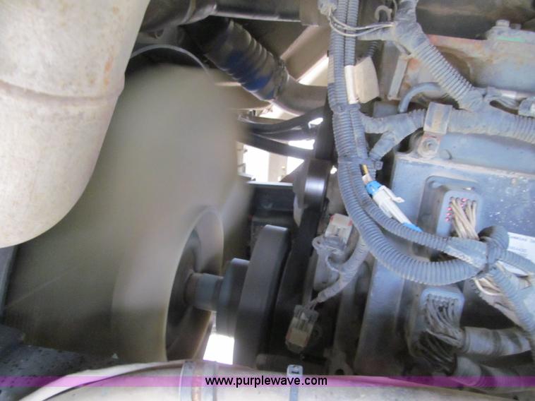 image for item F5552 2003 Sterling SC8000 sweeper/vacuum truck