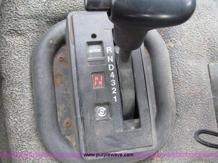 image for item F5552 2003 Sterling SC8000 sweeper/vacuum truck