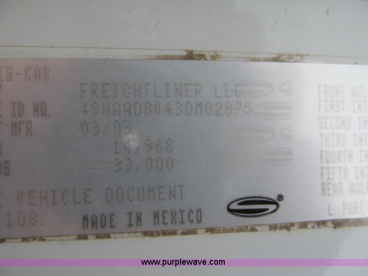 image for item F5552 2003 Sterling SC8000 sweeper/vacuum truck