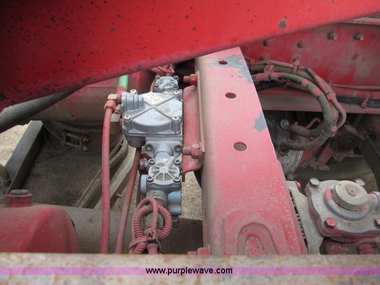 image for item F5552 2003 Sterling SC8000 sweeper/vacuum truck