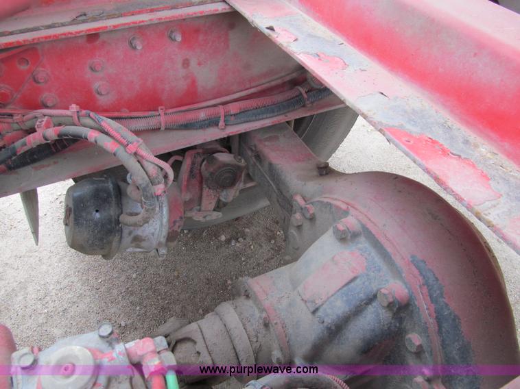 image for item F5552 2003 Sterling SC8000 sweeper/vacuum truck