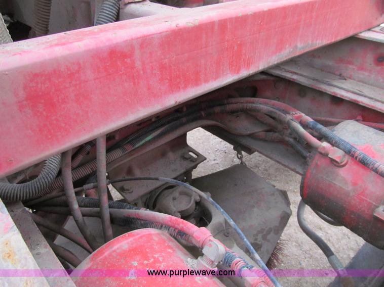 image for item F5552 2003 Sterling SC8000 sweeper/vacuum truck