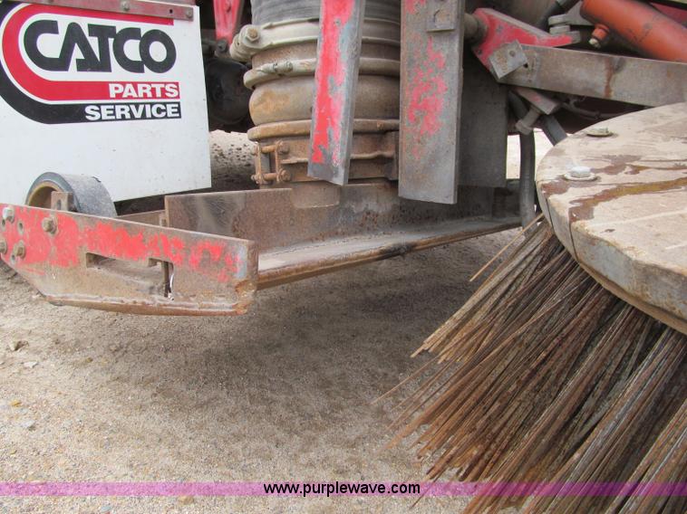 image for item F5552 2003 Sterling SC8000 sweeper/vacuum truck