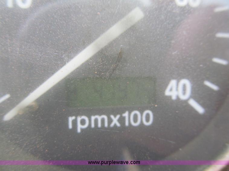 image for item F5552 2003 Sterling SC8000 sweeper/vacuum truck