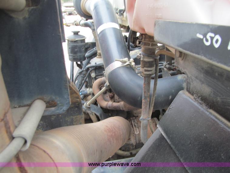 image for item F5552 2003 Sterling SC8000 sweeper/vacuum truck