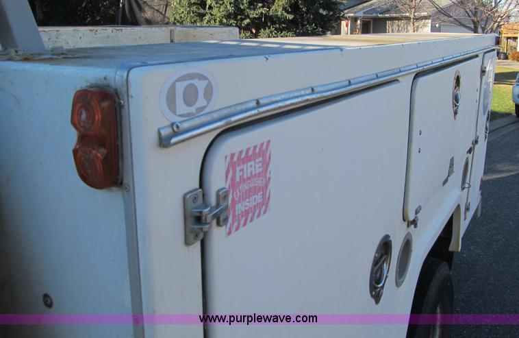 image for item F5555 2001 Ford F350 XL Super Duty service truck