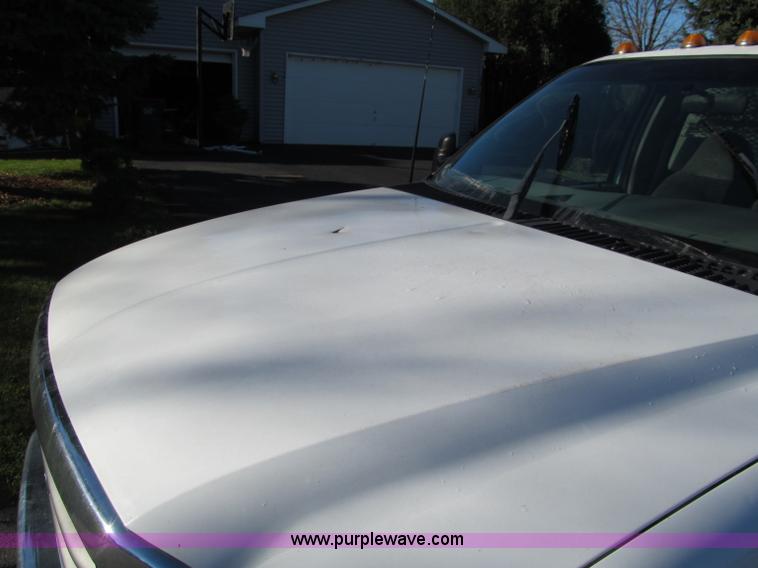 image for item F5555 2001 Ford F350 XL Super Duty service truck