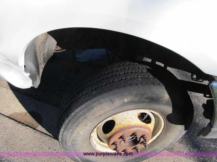 image for item F5555 2001 Ford F350 XL Super Duty service truck