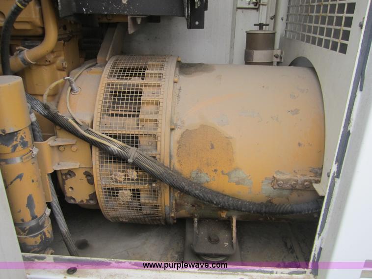 image for item F6538 1995 Caterpillar 125 kW generator