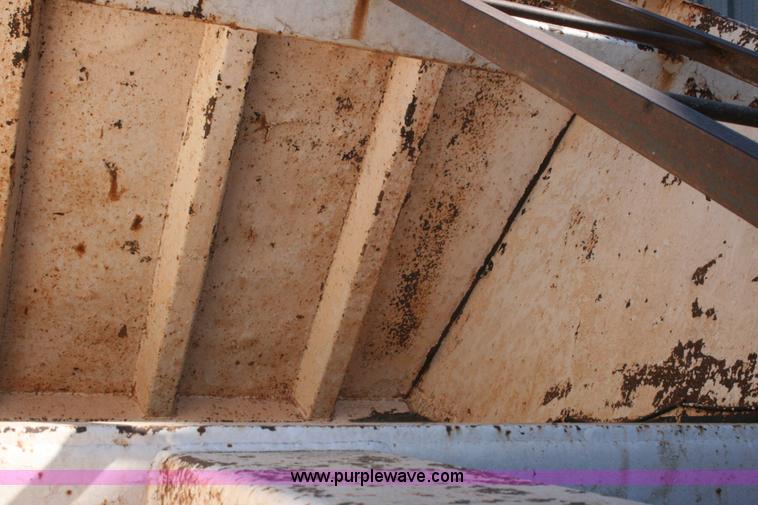 image for item G5541 1982 Fruehauf belly dump trailer