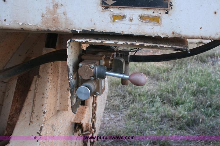 image for item G5541 1982 Fruehauf belly dump trailer