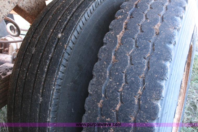 image for item G5541 1982 Fruehauf belly dump trailer