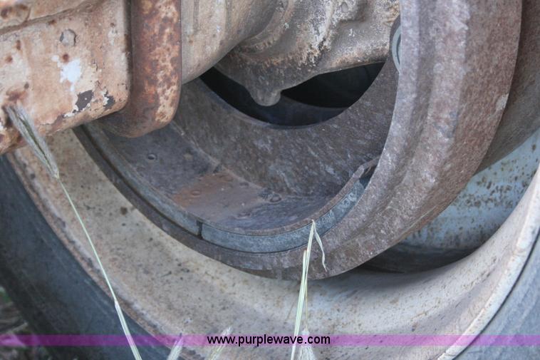 image for item G5541 1982 Fruehauf belly dump trailer