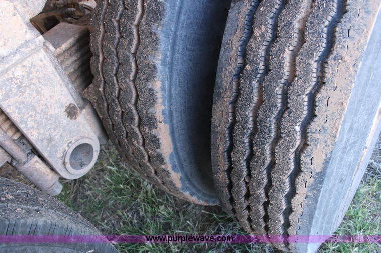 image for item G5541 1982 Fruehauf belly dump trailer