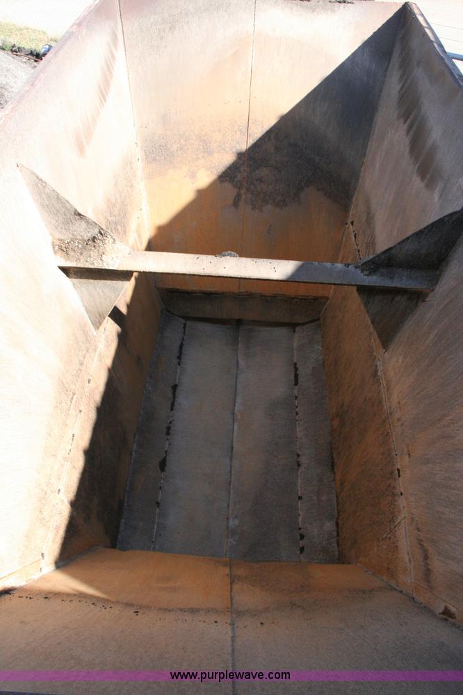 image for item G5541 1982 Fruehauf belly dump trailer