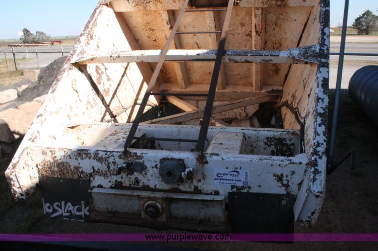 image for item G5541 1982 Fruehauf belly dump trailer