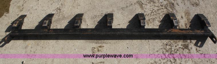 image for item U9703 Bucket tooth bar