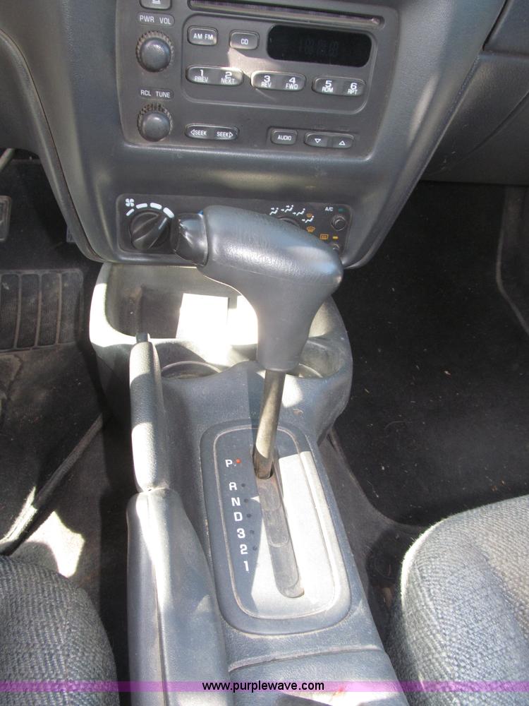 image for item B5276 2002 Chevrolet Cavalier