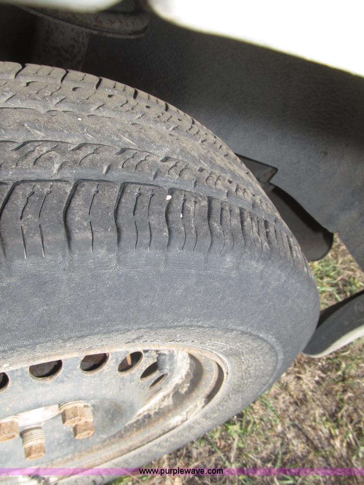 image for item B5276 2002 Chevrolet Cavalier