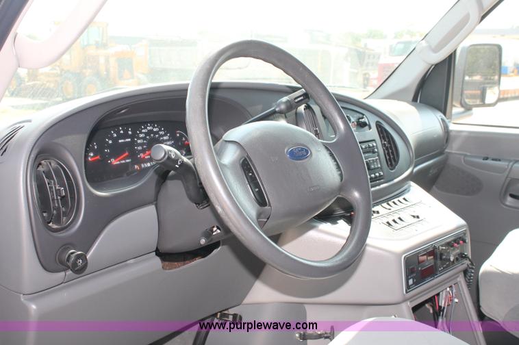 image for item C2711 2006 Ford Medtec E450 ambulance