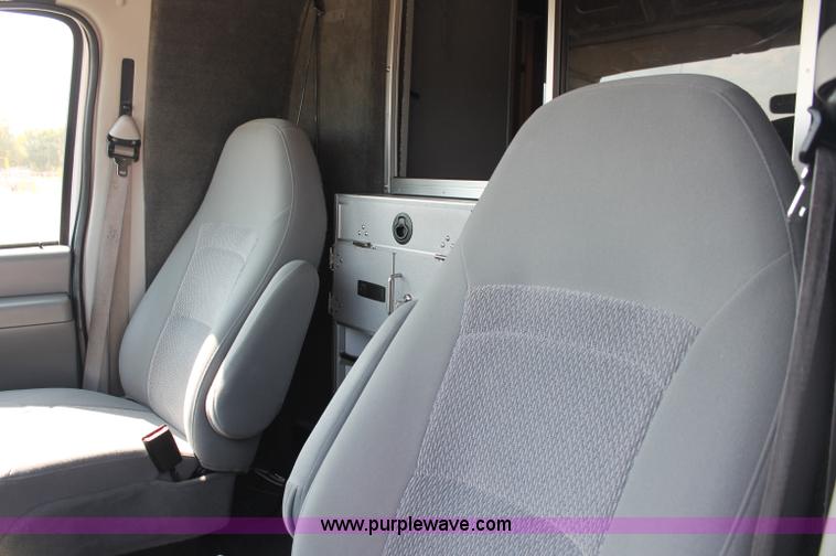 image for item C2711 2006 Ford Medtec E450 ambulance
