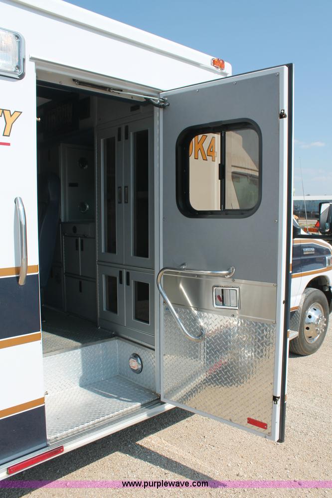 image for item C2711 2006 Ford Medtec E450 ambulance