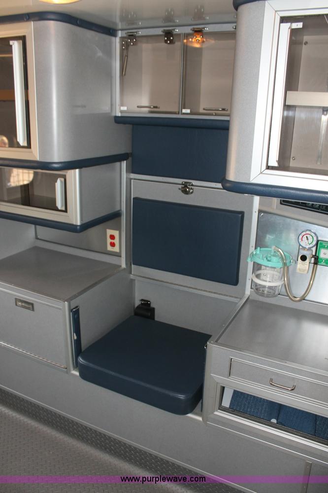 image for item C2711 2006 Ford Medtec E450 ambulance