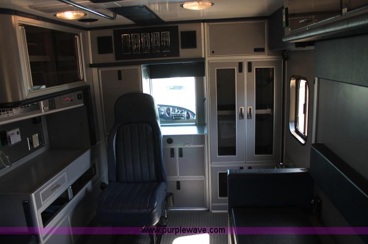 image for item C2711 2006 Ford Medtec E450 ambulance