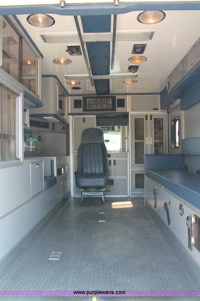 image for item C2711 2006 Ford Medtec E450 ambulance