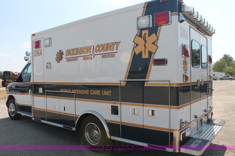image for item C2711 2006 Ford Medtec E450 ambulance