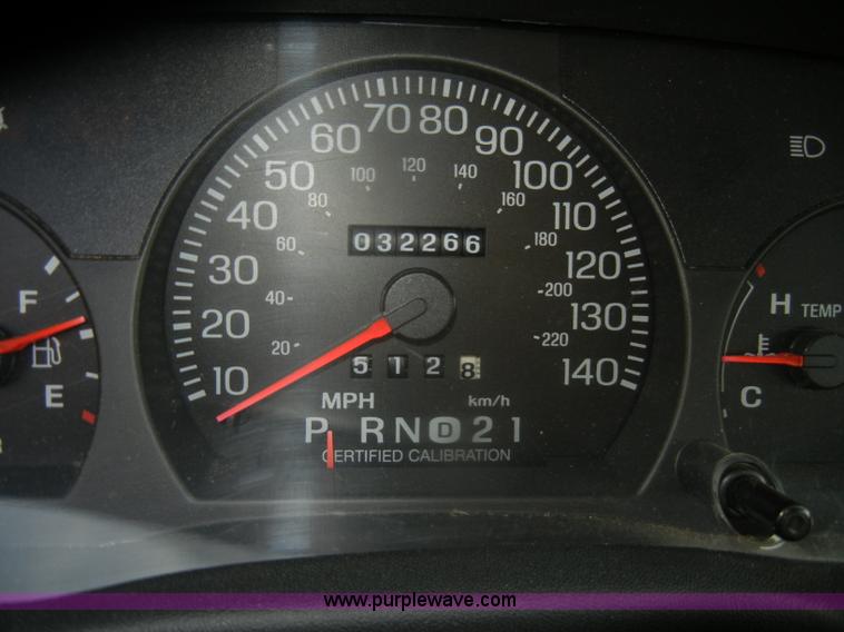 image for item D4642 2000 Ford Crown Victoria Police Interceptor